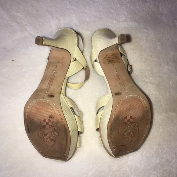 Vince Camuto sandals - Picture 7 of 7